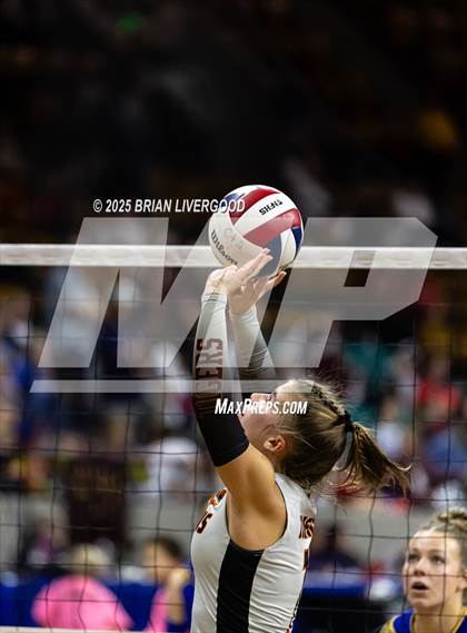 Thumbnail 3 in Simla vs. Wiggins (CHSAA 2A Semifinal) photogallery.