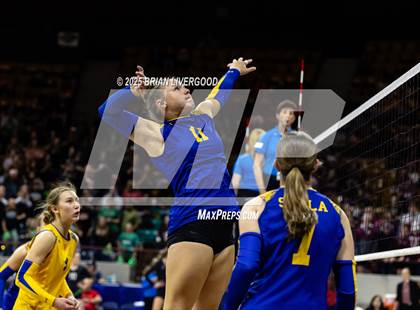 Thumbnail 2 in Simla vs. Wiggins (CHSAA 2A Semifinal) photogallery.