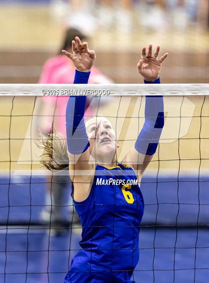 Thumbnail 1 in Simla vs. Wiggins (CHSAA 2A Semifinal) photogallery.