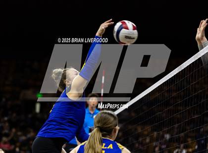 Thumbnail 1 in Simla vs. Wiggins (CHSAA 2A Semifinal) photogallery.