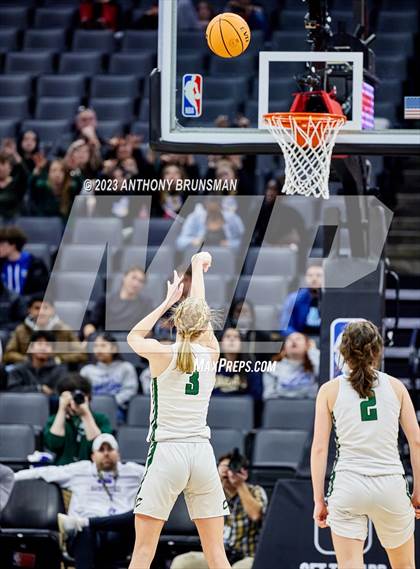 Thumbnail 1 in Los Osos vs.Colfax (CIF State D3 Final) photogallery.