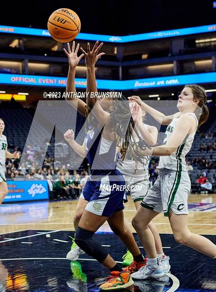 Thumbnail 2 in Los Osos vs.Colfax (CIF State D3 Final) photogallery.