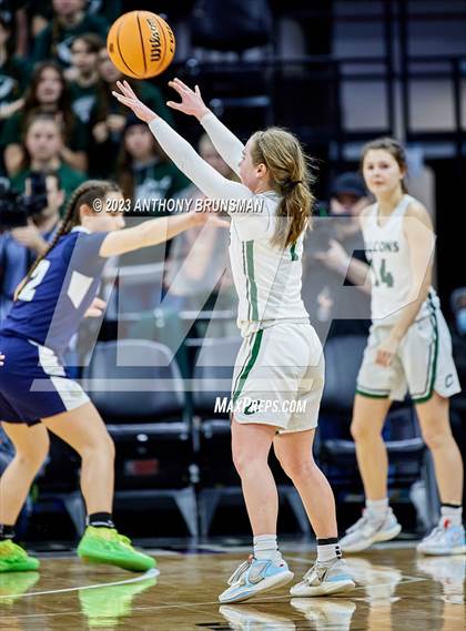 Thumbnail 2 in Los Osos vs.Colfax (CIF State D3 Final) photogallery.