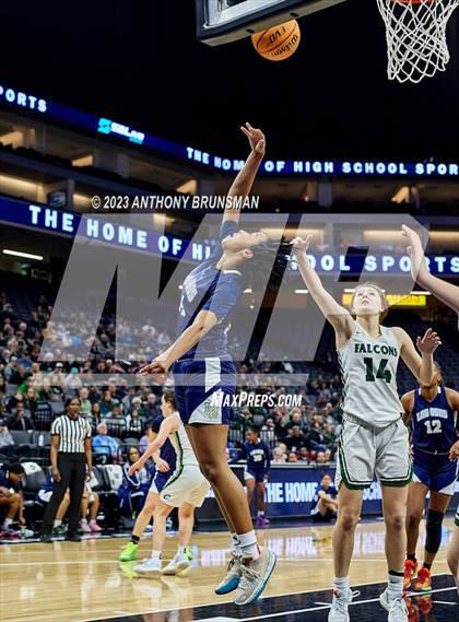 Thumbnail 1 in Los Osos vs.Colfax (CIF State D3 Final) photogallery.