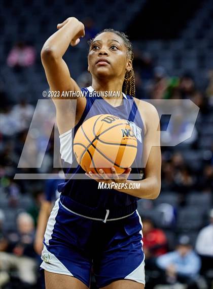 Thumbnail 1 in Los Osos vs.Colfax (CIF State D3 Final) photogallery.