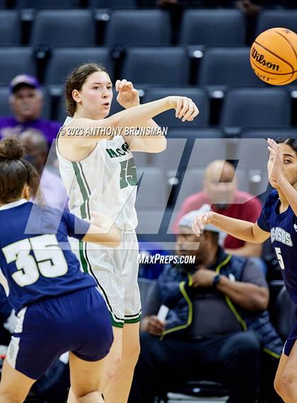 Thumbnail 1 in Los Osos vs.Colfax (CIF State D3 Final) photogallery.