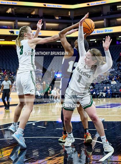 Thumbnail 1 in Los Osos vs.Colfax (CIF State D3 Final) photogallery.