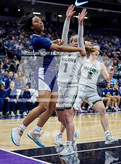 Thumbnail 3 in Los Osos vs.Colfax (CIF State D3 Final) photogallery.