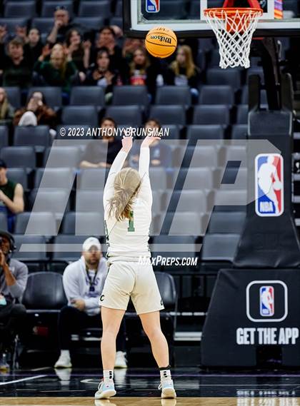 Thumbnail 1 in Los Osos vs.Colfax (CIF State D3 Final) photogallery.