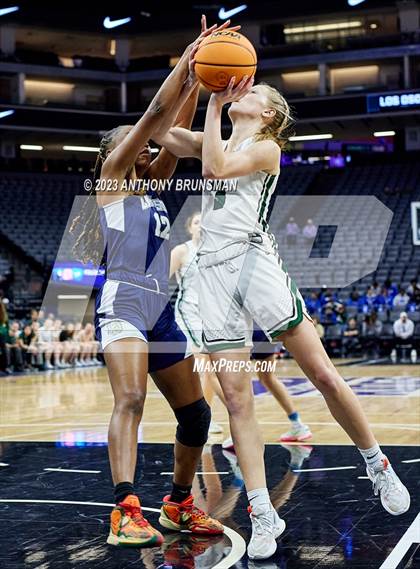 Thumbnail 3 in Los Osos vs.Colfax (CIF State D3 Final) photogallery.