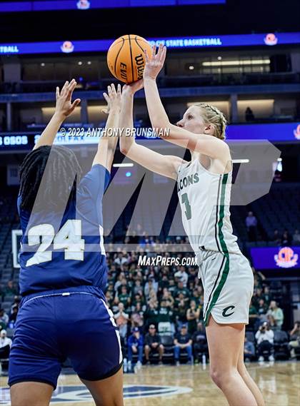 Thumbnail 3 in Los Osos vs.Colfax (CIF State D3 Final) photogallery.