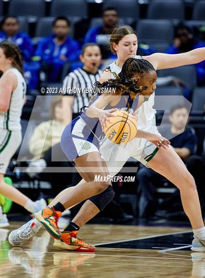 Thumbnail 2 in Los Osos vs.Colfax (CIF State D3 Final) photogallery.