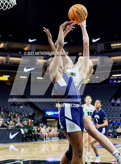 Thumbnail 1 in Los Osos vs.Colfax (CIF State D3 Final) photogallery.