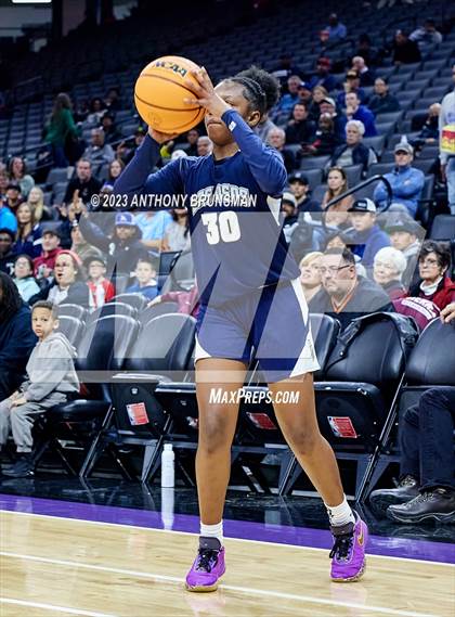 Thumbnail 3 in Los Osos vs.Colfax (CIF State D3 Final) photogallery.