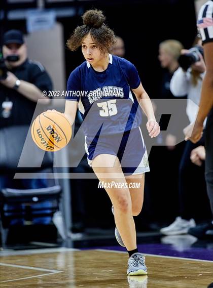 Thumbnail 2 in Los Osos vs.Colfax (CIF State D3 Final) photogallery.