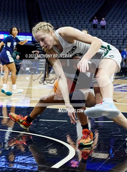 Thumbnail 3 in Los Osos vs.Colfax (CIF State D3 Final) photogallery.