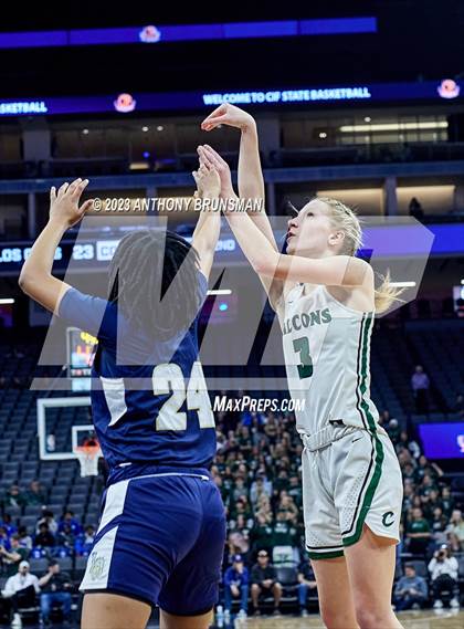 Thumbnail 1 in Los Osos vs.Colfax (CIF State D3 Final) photogallery.