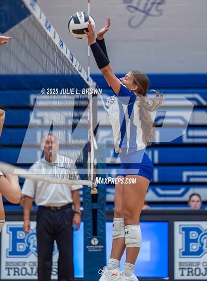 Thumbnail 1 in Roncalli @ Indianapolis Bishop Chatard photogallery.