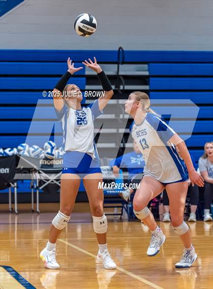 Thumbnail 3 in Roncalli @ Indianapolis Bishop Chatard photogallery.