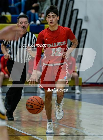 Thumbnail 3 in Alamogordo vs. Valencia ( Capital City Tournament ) photogallery.
