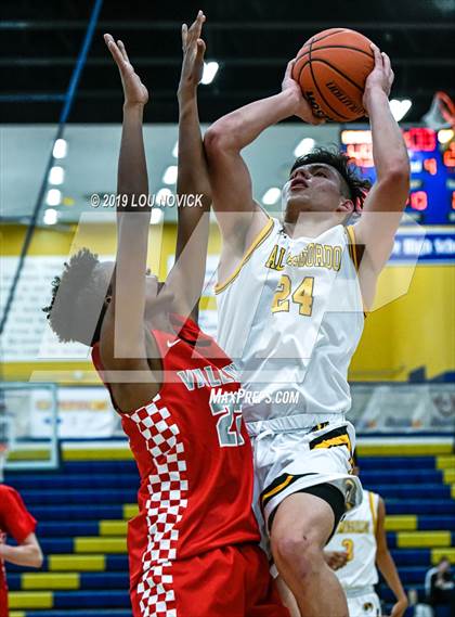 Thumbnail 1 in Alamogordo vs. Valencia ( Capital City Tournament ) photogallery.