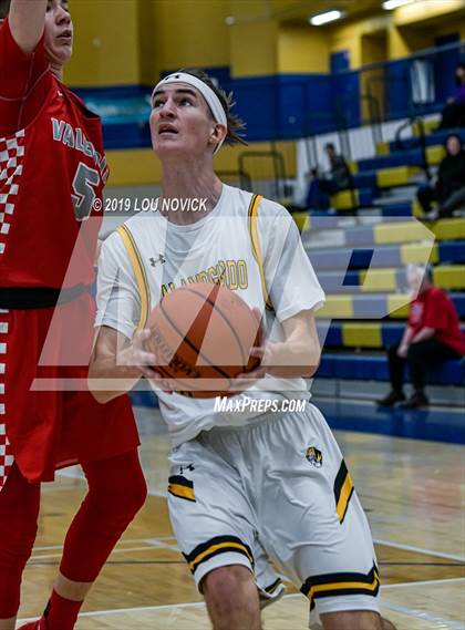 Thumbnail 3 in Alamogordo vs. Valencia ( Capital City Tournament ) photogallery.
