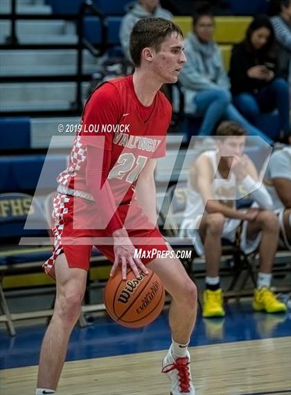 Thumbnail 2 in Alamogordo vs. Valencia ( Capital City Tournament ) photogallery.