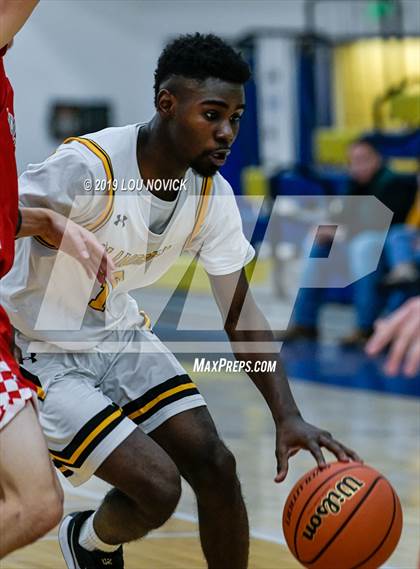 Thumbnail 2 in Alamogordo vs. Valencia ( Capital City Tournament ) photogallery.