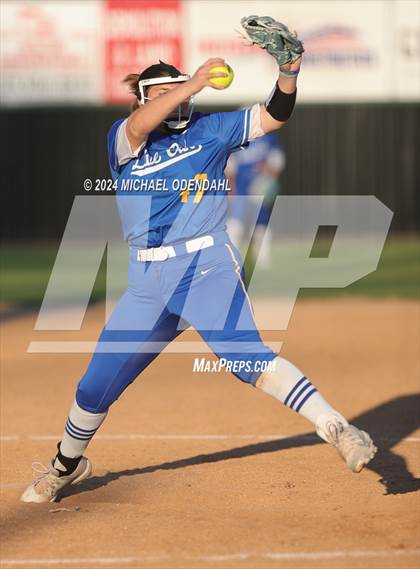 Thumbnail 3 in Live Oak @ Walker photogallery.