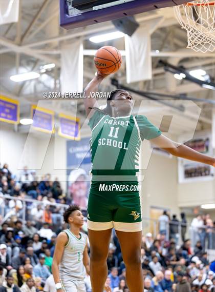 Thumbnail 2 in Myers Park vs Christ School (John Wall Holiday Invitational) photogallery.