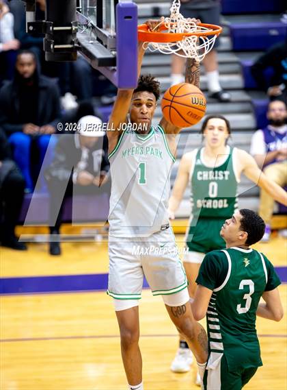 Thumbnail 3 in Myers Park vs Christ School (John Wall Holiday Invitational) photogallery.