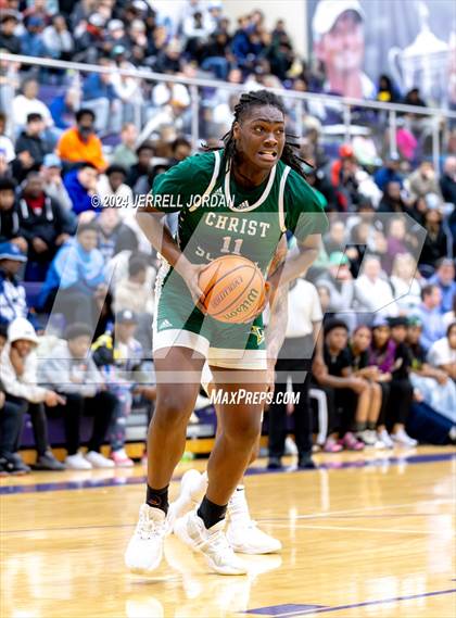 Thumbnail 2 in Myers Park vs Christ School (John Wall Holiday Invitational) photogallery.