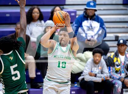 Thumbnail 3 in Myers Park vs Christ School (John Wall Holiday Invitational) photogallery.