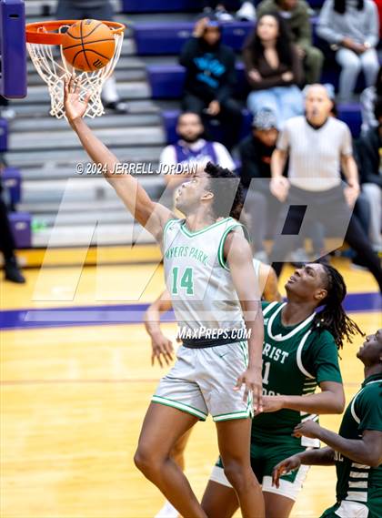 Thumbnail 3 in Myers Park vs Christ School (John Wall Holiday Invitational) photogallery.