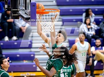 Thumbnail 2 in Myers Park vs Christ School (John Wall Holiday Invitational) photogallery.