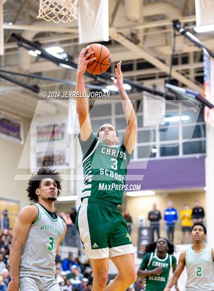 Thumbnail 3 in Myers Park vs Christ School (John Wall Holiday Invitational) photogallery.