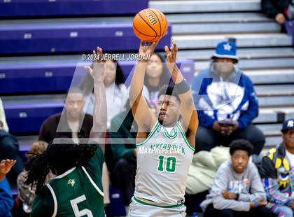 Thumbnail 2 in Myers Park vs Christ School (John Wall Holiday Invitational) photogallery.