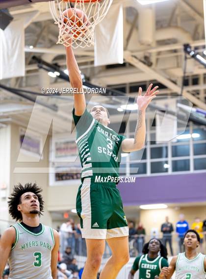 Thumbnail 2 in Myers Park vs Christ School (John Wall Holiday Invitational) photogallery.