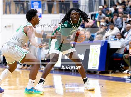 Thumbnail 2 in Myers Park vs Christ School (John Wall Holiday Invitational) photogallery.