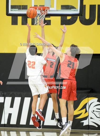 Thumbnail 2 in Mission Viejo vs. Woodbridge (Feast Week Tournament) photogallery.