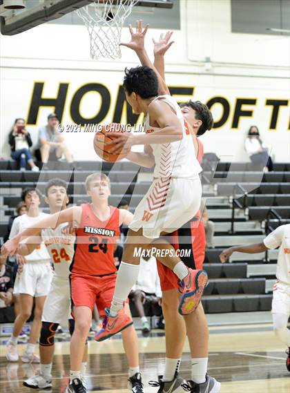 Thumbnail 3 in Mission Viejo vs. Woodbridge (Feast Week Tournament) photogallery.