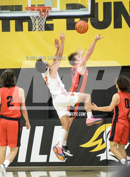 Thumbnail 3 in Mission Viejo vs. Woodbridge (Feast Week Tournament) photogallery.