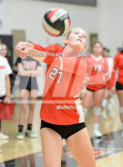 Thumbnail 1 in Villa Park vs. Fullerton (Tustin Tournament) photogallery.