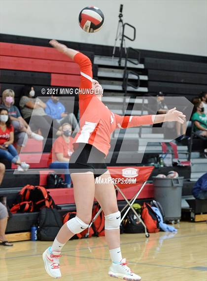 Thumbnail 1 in Villa Park vs. Fullerton (Tustin Tournament) photogallery.