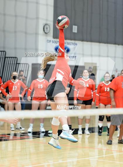 Thumbnail 3 in Villa Park vs. Fullerton (Tustin Tournament) photogallery.