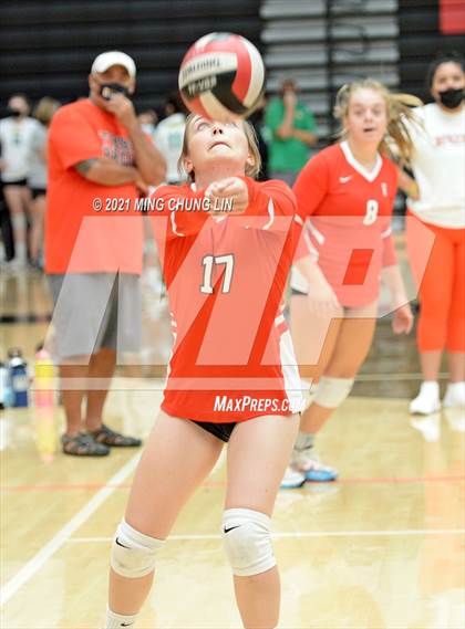 Thumbnail 2 in Villa Park vs. Fullerton (Tustin Tournament) photogallery.