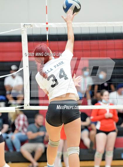 Thumbnail 2 in Villa Park vs. Fullerton (Tustin Tournament) photogallery.