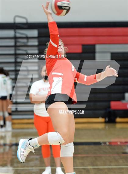 Thumbnail 1 in Villa Park vs. Fullerton (Tustin Tournament) photogallery.