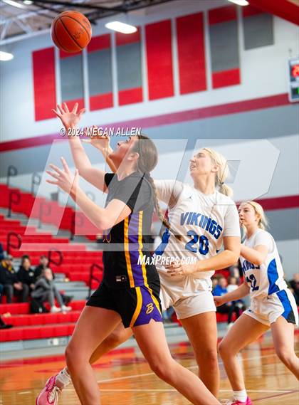 Thumbnail 2 in Bellbrook @ Miamisburg (OHSAA Southwest District Round 1 Sectionals) photogallery.