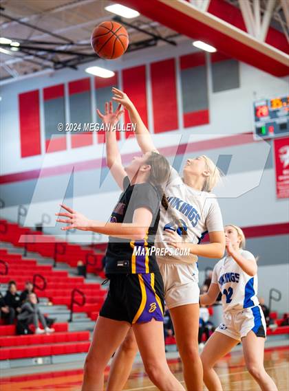 Thumbnail 1 in Bellbrook @ Miamisburg (OHSAA Southwest District Round 1 Sectionals) photogallery.